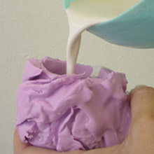 Mix and pour the casting powder into the mould